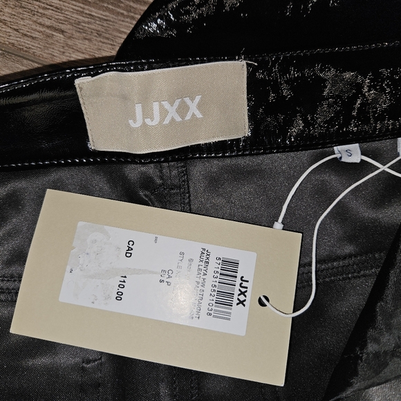 Faux leather straight leg pants - Picture 4 of 4